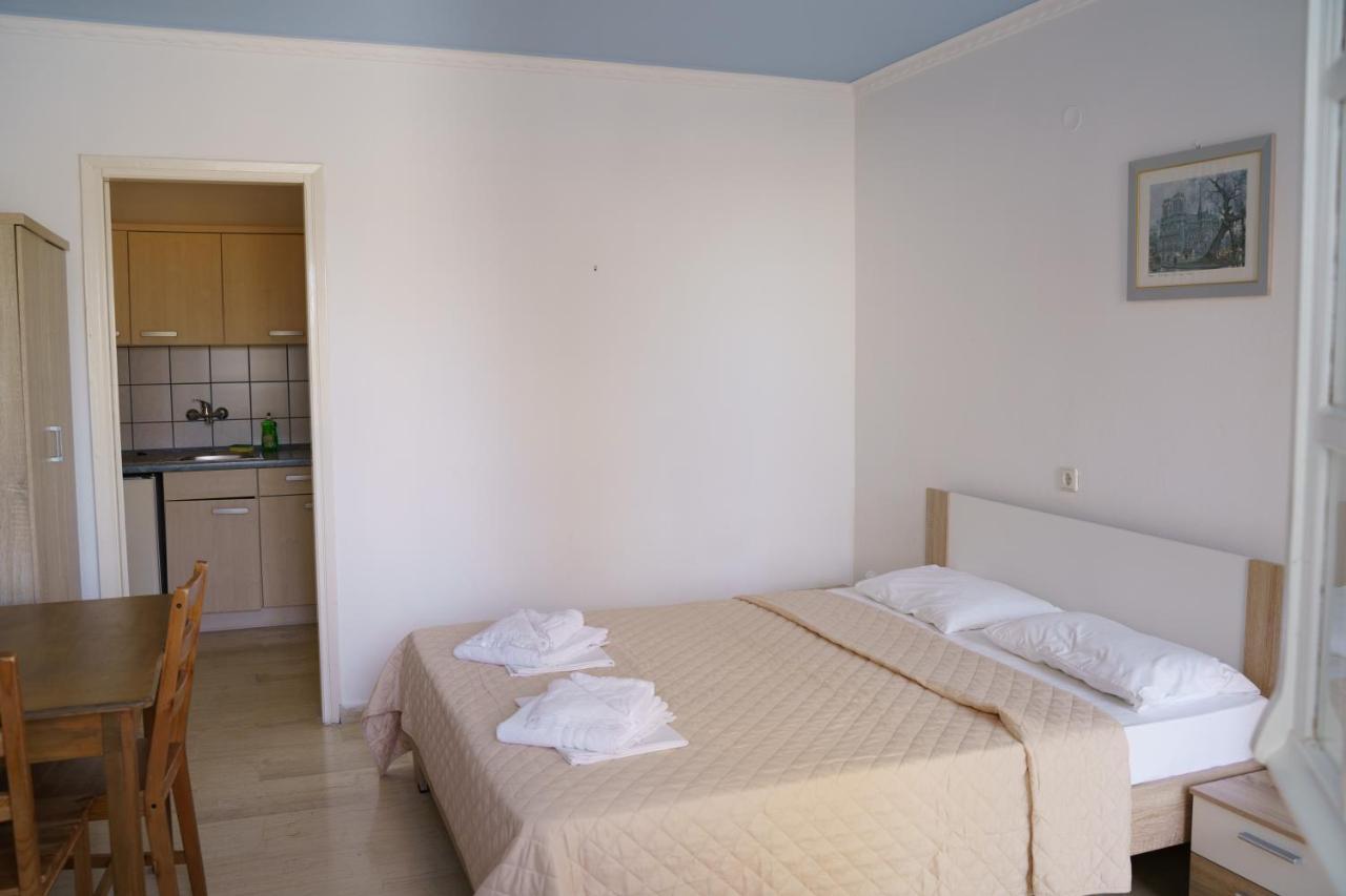 Sigma Hotel Paralia Vrachou Luaran gambar