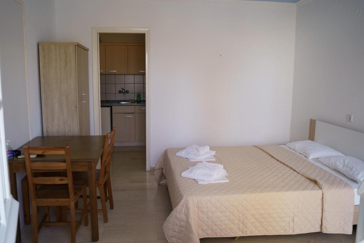 Sigma Hotel Paralia Vrachou Luaran gambar