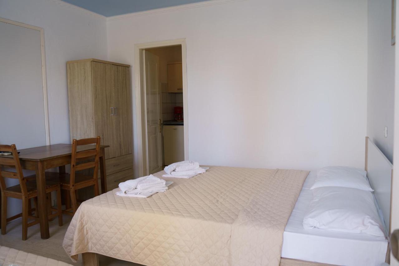 Sigma Hotel Paralia Vrachou Luaran gambar