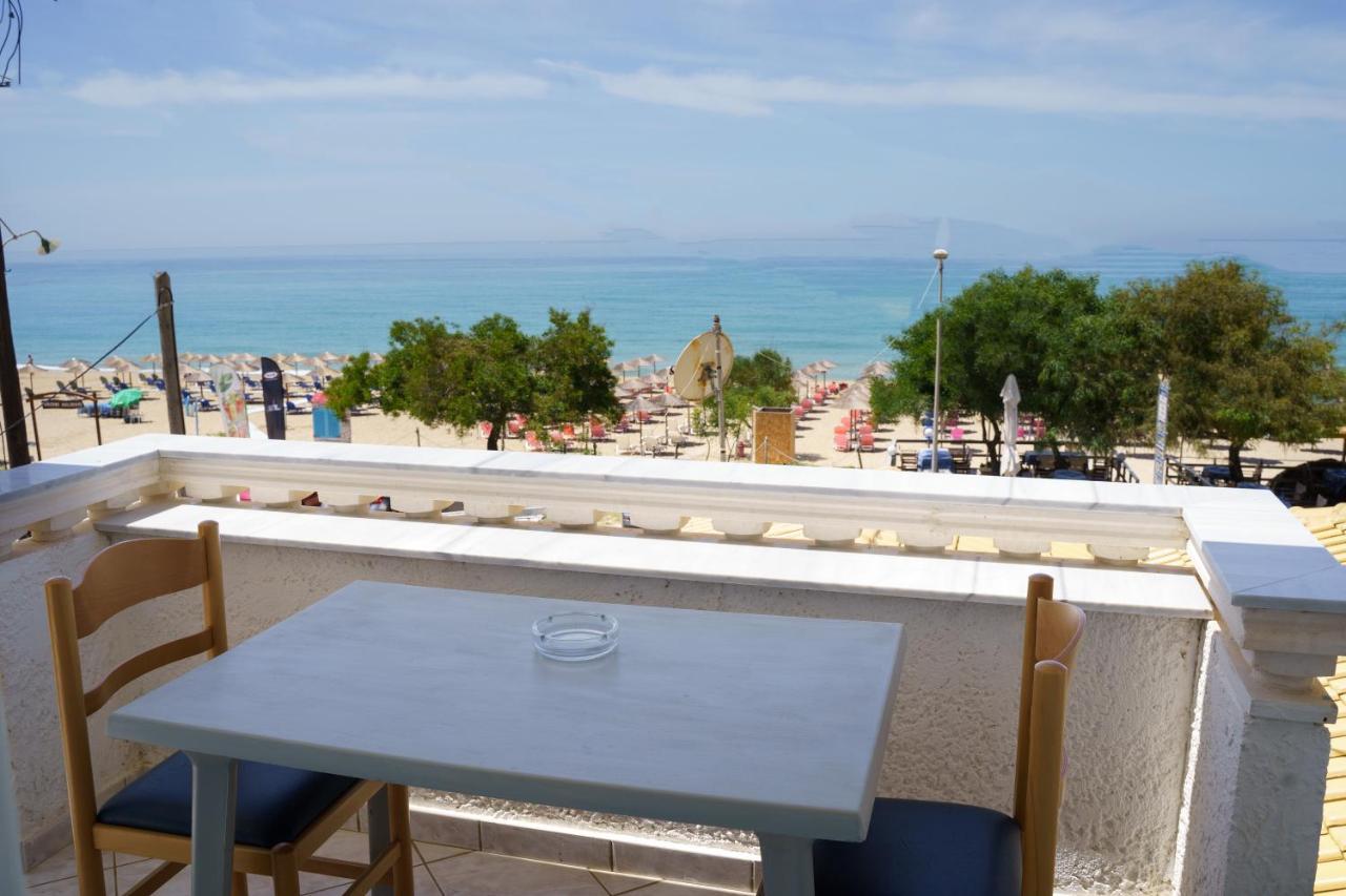 Sigma Hotel Paralia Vrachou Luaran gambar
