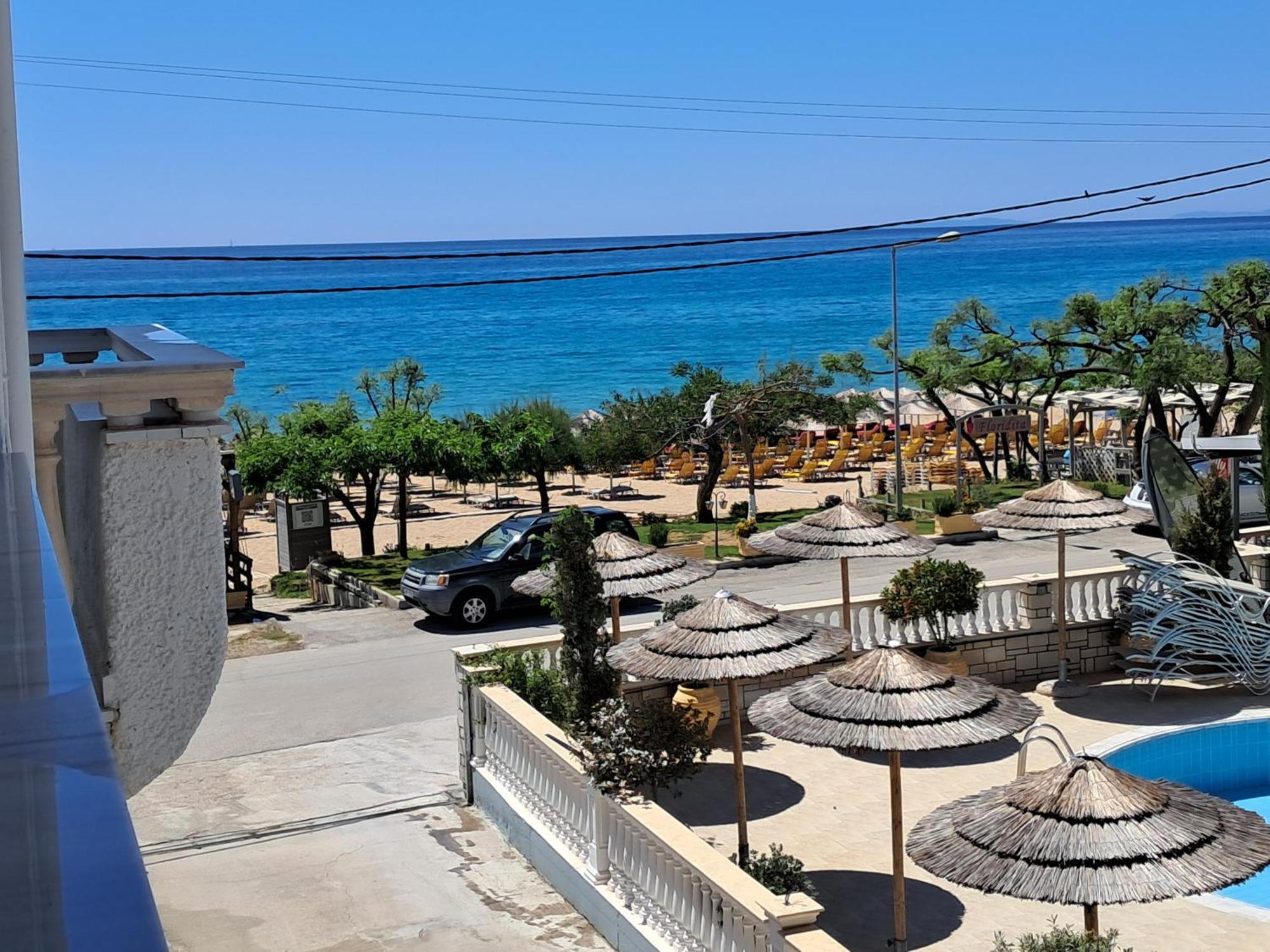 Sigma Hotel Paralia Vrachou Luaran gambar