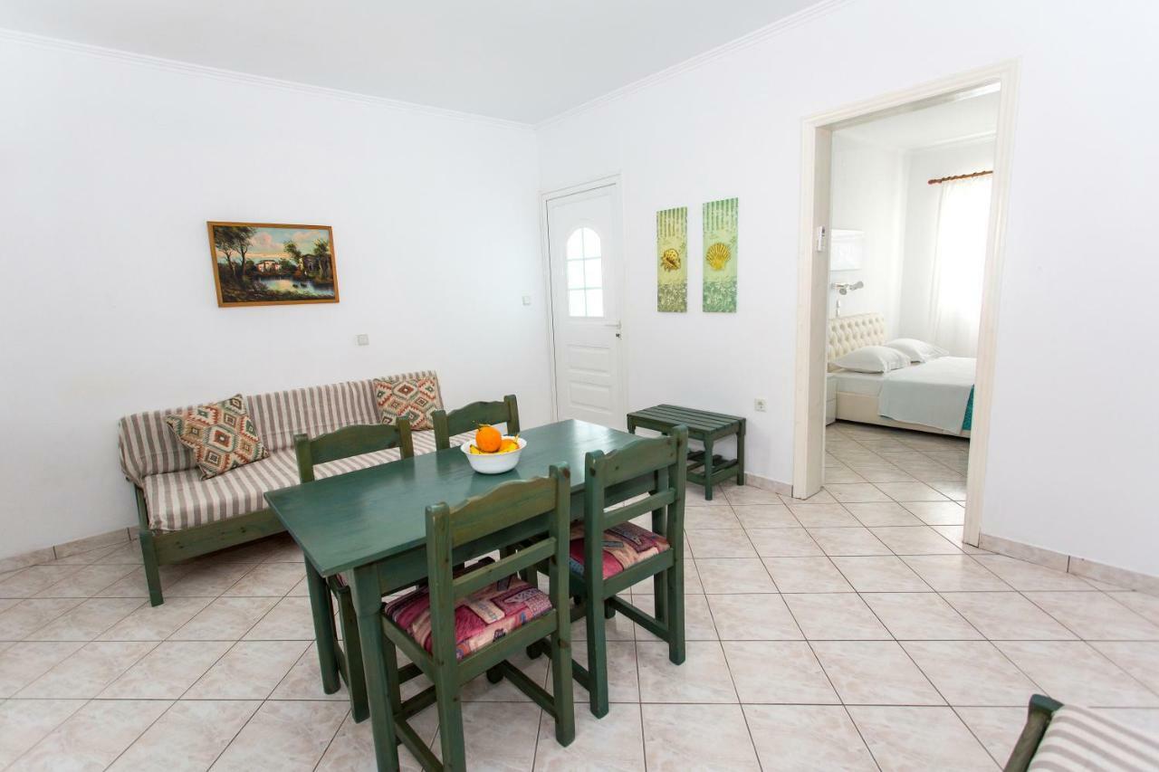 Sigma Hotel Paralia Vrachou Luaran gambar