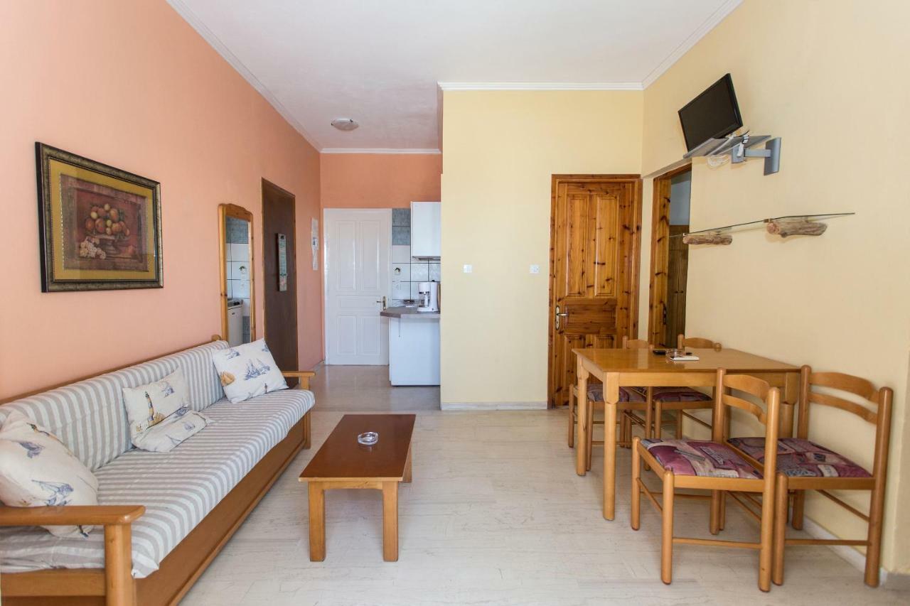Sigma Hotel Paralia Vrachou Luaran gambar