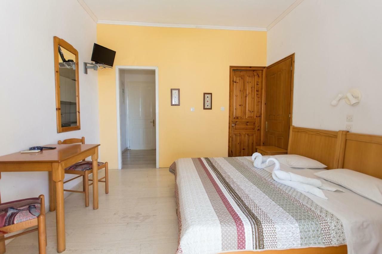 Sigma Hotel Paralia Vrachou Luaran gambar