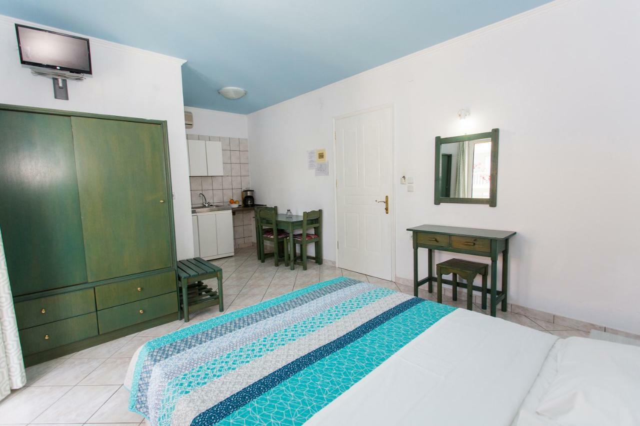 Sigma Hotel Paralia Vrachou Luaran gambar