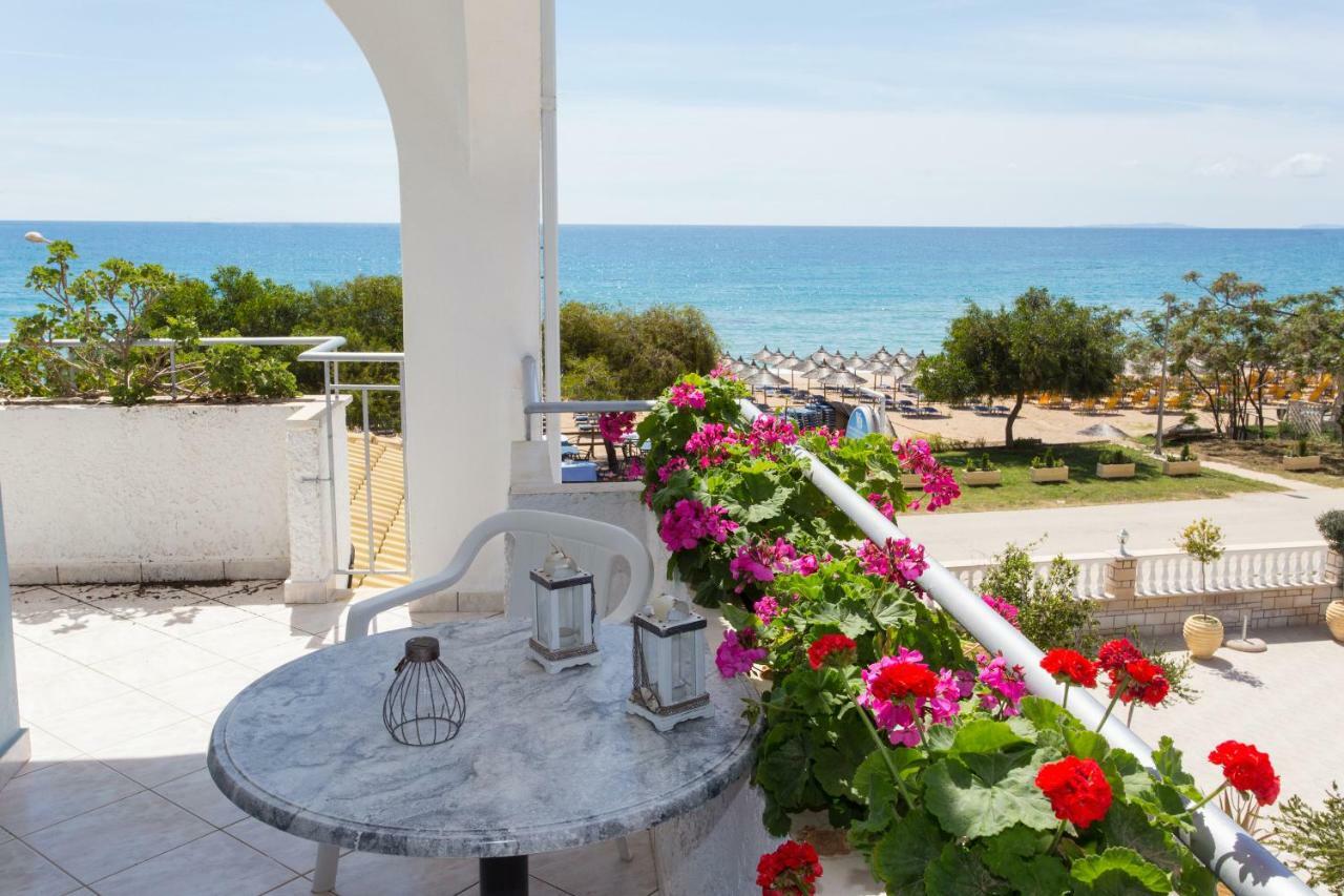 Sigma Hotel Paralia Vrachou Luaran gambar